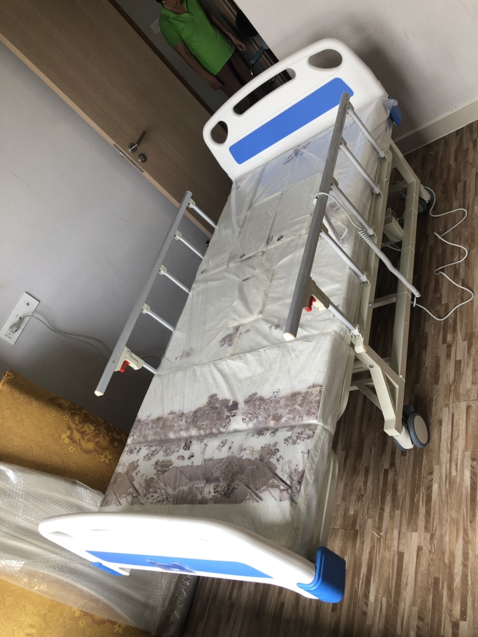 Giường điện lucass Gb-T5D