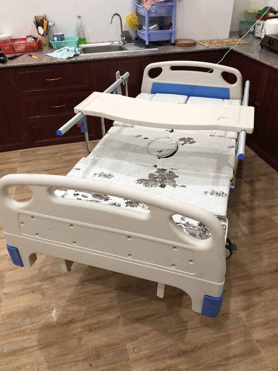 Giường y tế lucass GB-t5d