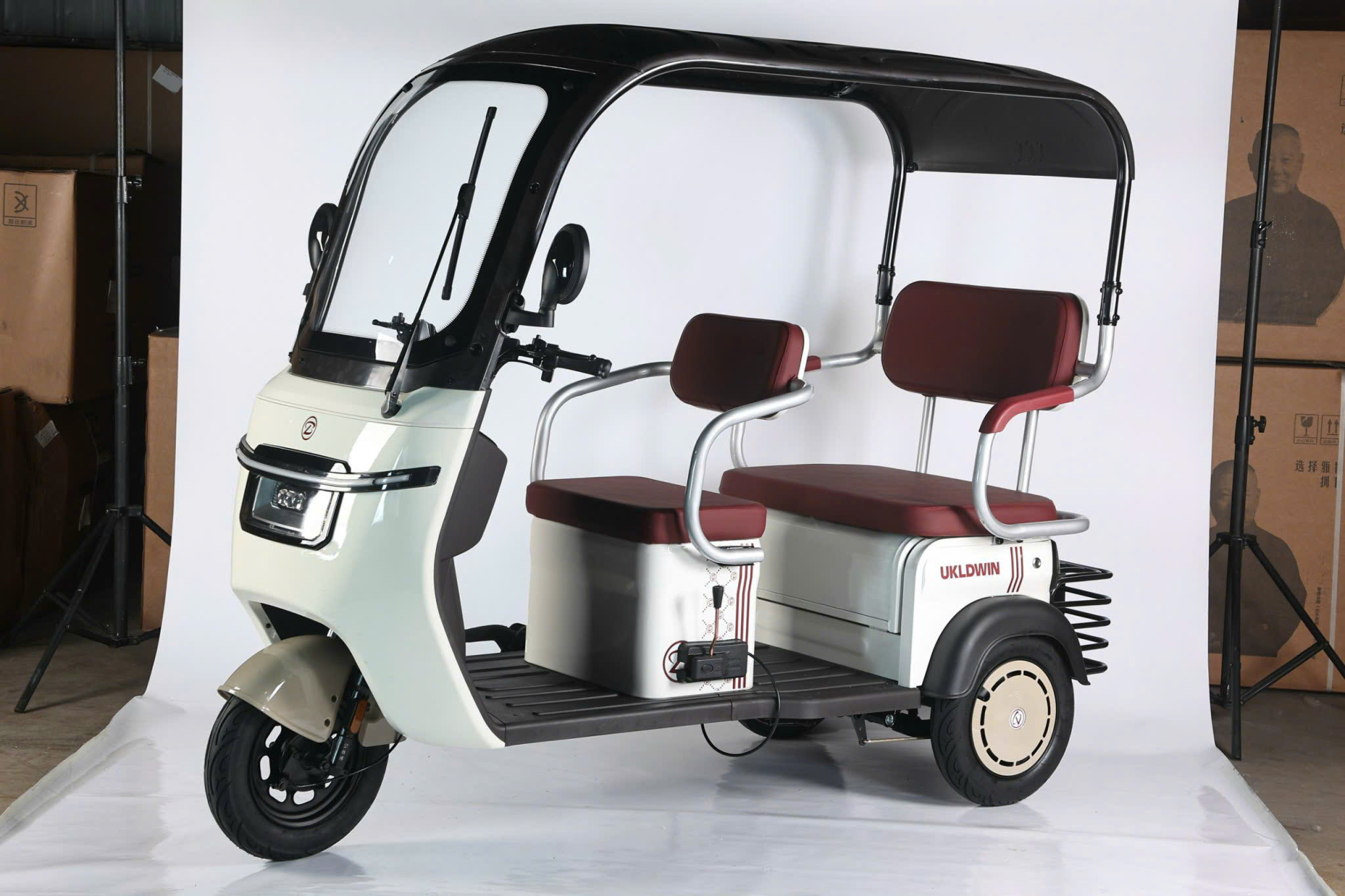 Cữa hàng bán xe điện 3 bánh cho người già giá tốt nhất